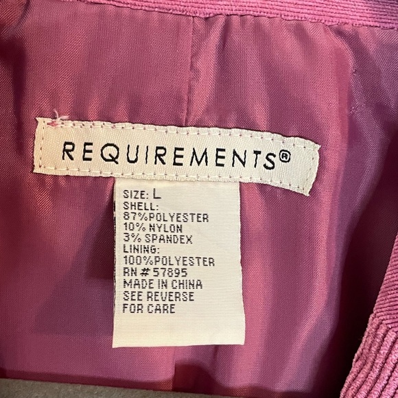 REQUIREMENTS blazer SZ/L Fushia color in excellent condition. - Picture 3 of 6